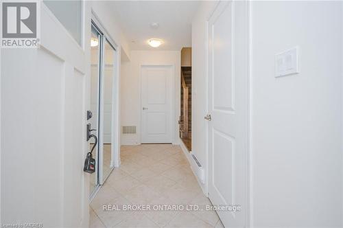 312 Jemima Drive, Oakville, ON - Indoor Photo Showing Other Room