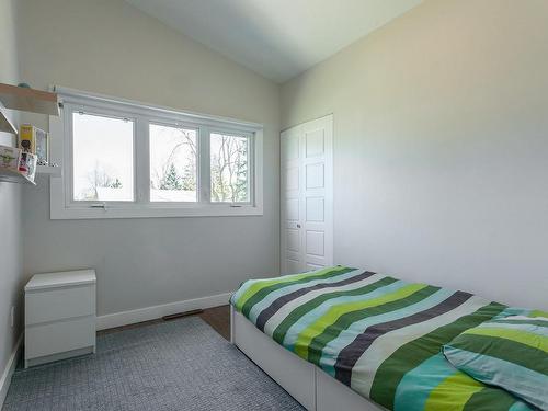 Chambre Ã Â coucher - 6008 Rue Hunter, Montréal (Pierrefonds-Roxboro), QC - Indoor Photo Showing Bedroom