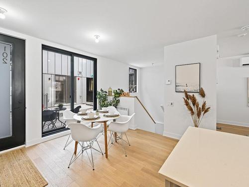 Dining room - B101-2339 Rue St-Zotique E., Montréal (Rosemont/La Petite-Patrie), QC - Indoor Photo Showing Dining Room