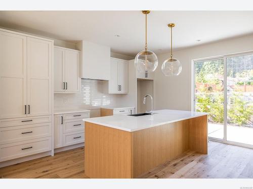 1021 Palomino Pl, Nanaimo, BC - Indoor Photo Showing Kitchen With Upgraded Kitchen
