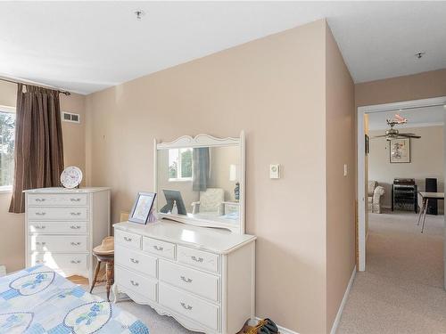 406-1685 Estevan Rd, Nanaimo, BC - Indoor Photo Showing Bedroom
