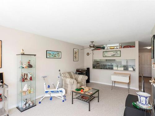 406-1685 Estevan Rd, Nanaimo, BC - Indoor Photo Showing Other Room