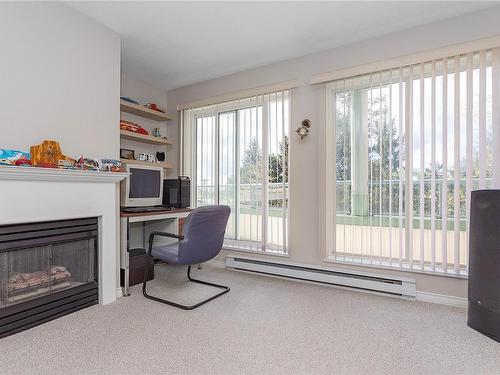 406-1685 Estevan Rd, Nanaimo, BC - Indoor With Fireplace