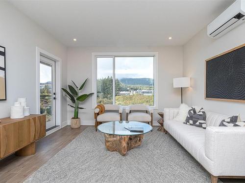 505-1361 Goldstream Ave, Langford, BC - Indoor Photo Showing Living Room