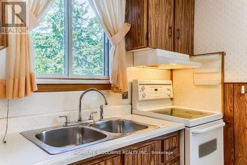 4 Treleaven Drive, Brampton, ON - Indoor Photo Showing Kitchen With Double Sink