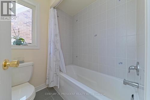 5 Fringetree Road, Brampton, ON - Indoor Photo Showing Bathroom