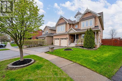39 Dopp Crescent, Whitby, ON - Outdoor With Facade