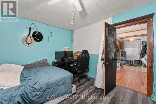 17 Riley Avenue, Georgina, ON - Indoor Photo Showing Bedroom