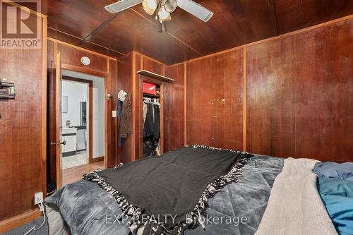 17 Riley Avenue, Georgina, ON - Indoor Photo Showing Bedroom