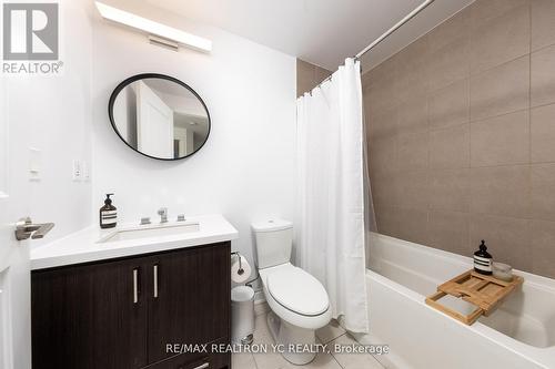 610 - 9090 Yonge Street, Richmond Hill, ON - Indoor Photo Showing Bathroom