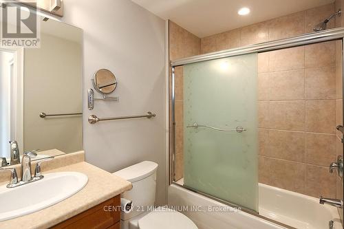 210 - 91 Raglan Street, Collingwood, ON - Indoor Photo Showing Bathroom