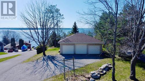 1831 Woods Bay Road, Severn, ON - Outdoor