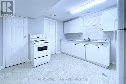 61 Ottaway Avenue, Barrie, ON - Indoor Photo Showing Kitchen