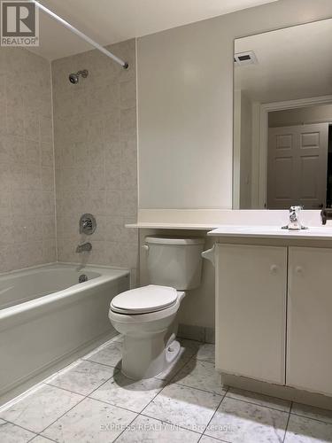922 - 168 Simcoe Street, Toronto, ON - Indoor Photo Showing Bathroom