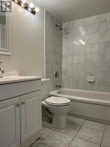 703 - 29 Pemberton Avenue, Toronto, ON - Indoor Photo Showing Bathroom