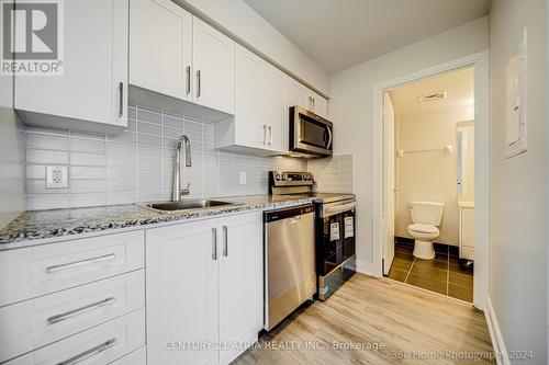 2015 - 135 Village Green Square, Toronto, ON - Indoor Photo Showing Kitchen With Upgraded Kitchen