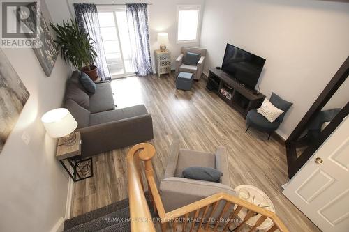 301 Monarch Avenue, Ajax, ON - Indoor Photo Showing Living Room