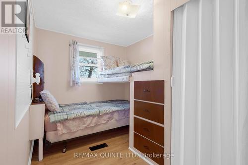 324 Edward Drive, Prince Edward County, ON - Indoor Photo Showing Bedroom