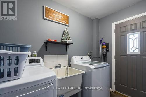 20 Rockhill Court, Belleville, ON - Indoor Photo Showing Laundry Room