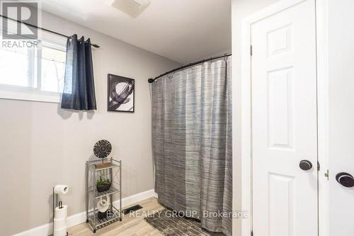 20 Rockhill Court, Belleville, ON - Indoor Photo Showing Bathroom