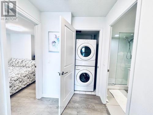 Th8 - 6 Pirandello Street, Toronto, ON - Indoor Photo Showing Laundry Room