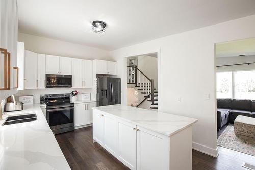 12 Princess Ann Circle, St. Catharines, ON - Indoor Photo Showing Kitchen