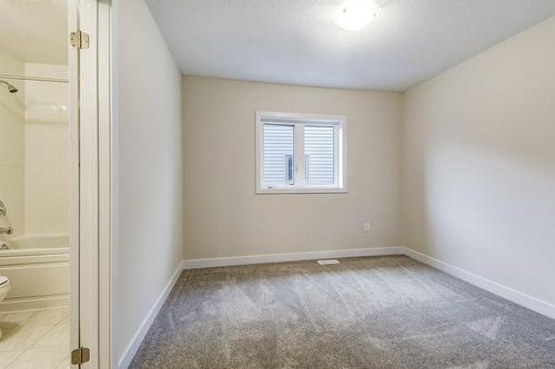 81 Hawick Crescent, Caledonia, ON - Indoor Photo Showing Other Room