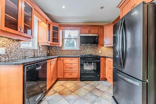 74 Uplands Avenue, Hamilton, ON - Indoor Photo Showing Kitchen
