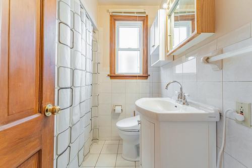 74 Uplands Avenue, Hamilton, ON - Indoor Photo Showing Bathroom