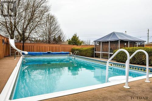 208 Frontenac Cres, Timmins, ON - Outdoor With In Ground Pool With Backyard