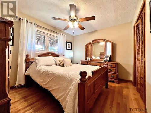 208 Frontenac Cres, Timmins, ON - Indoor Photo Showing Bedroom