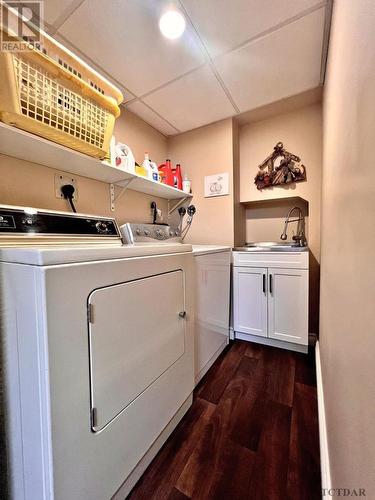 208 Frontenac Cres, Timmins, ON - Indoor Photo Showing Laundry Room