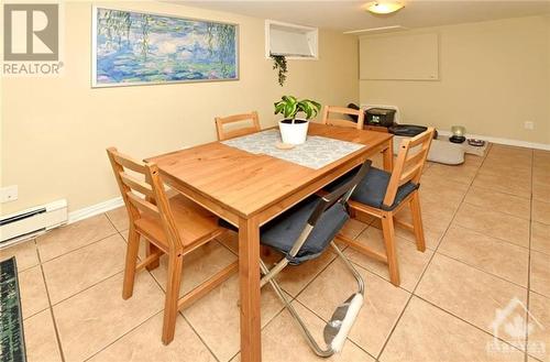 10 Roundhay Drive, Ottawa, ON - Indoor Photo Showing Dining Room