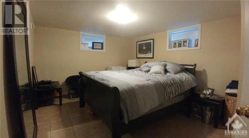10 Roundhay Drive, Ottawa, ON - Indoor Photo Showing Bedroom