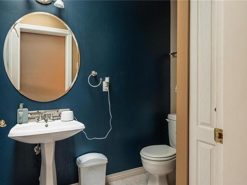 1432 Marina Way, Nanoose Bay, BC - Indoor Photo Showing Bathroom