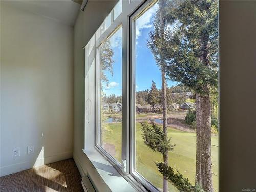 404-1375 Bear Mountain Pkwy, Langford, BC - Indoor Photo Showing Other Room