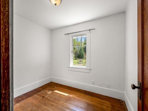 3750 Pinecrest Rd, Black Creek, BC - Indoor Photo Showing Other Room
