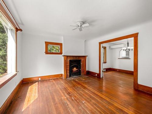 3750 Pinecrest Rd, Black Creek, BC - Indoor With Fireplace