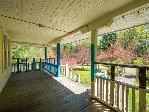 3750 Pinecrest Rd, Black Creek, BC - Outdoor With Deck Patio Veranda With Exterior