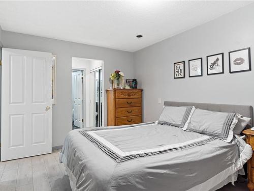 116-1685 Estevan Rd, Nanaimo, BC - Indoor Photo Showing Bedroom