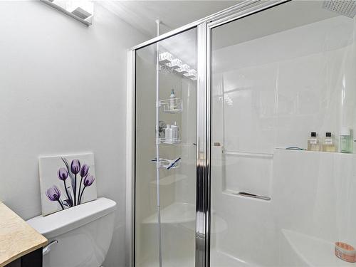 116-1685 Estevan Rd, Nanaimo, BC - Indoor Photo Showing Bathroom