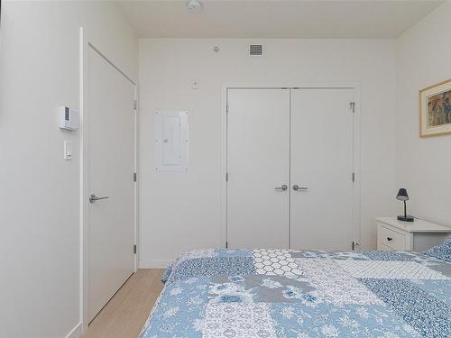 217-530 Michigan St, Victoria, BC - Indoor Photo Showing Bedroom