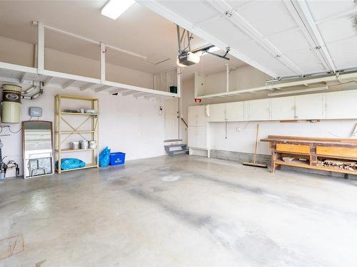 4405 Bartholomew Pl, Saanich, BC - Indoor Photo Showing Garage