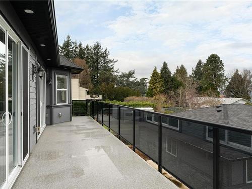 4580 Bonnieview Pl, Saanich, BC - Outdoor With Exterior