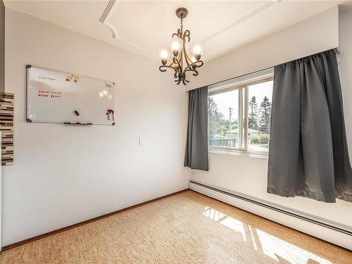129-1680 Poplar Ave, Saanich, BC - Indoor Photo Showing Other Room