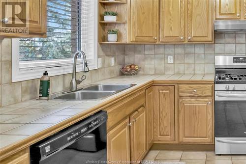1413 County Rd 22, Lakeshore, ON - Indoor Photo Showing Kitchen With Double Sink