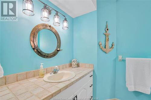 1413 County Rd 22, Lakeshore, ON - Indoor Photo Showing Bathroom