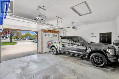 1413 County Rd 22, Lakeshore, ON - Indoor Photo Showing Garage
