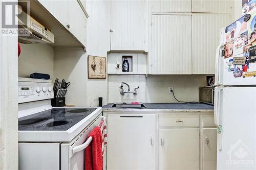 28 Wilson Street W, Perth, ON - Indoor Photo Showing Kitchen