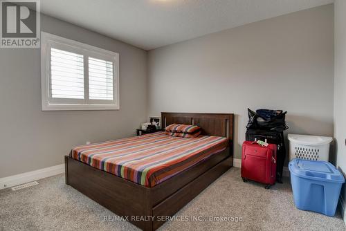 552 Masters Drive, Woodstock, ON - Indoor Photo Showing Bedroom